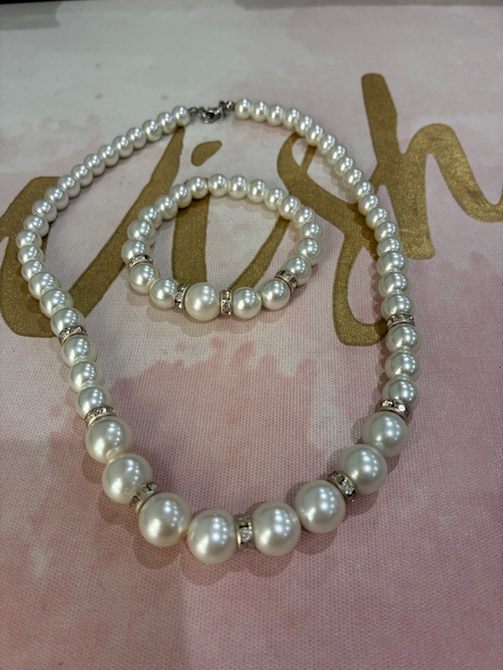 Classic Pearl Necklace and Bracelet Set - White Pearls